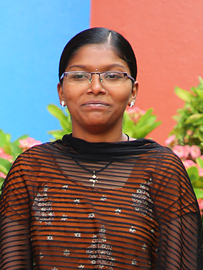 J_PAVITHRA_22ans_1477